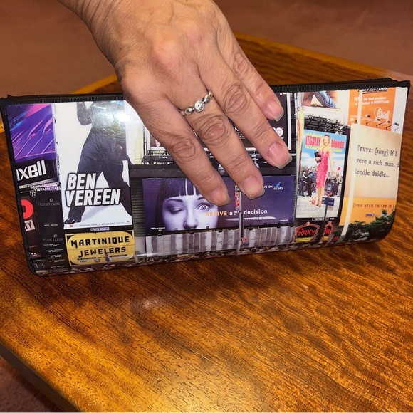 NYC Times Square Hard Shell Clutch With Chain Strap Purse - Picture 4 of 10